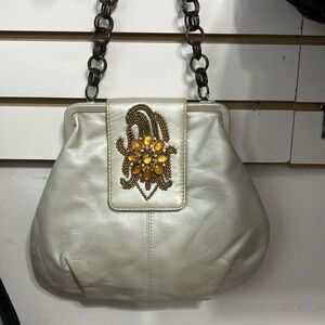 Elegant Cream Handbag with Embellished Design